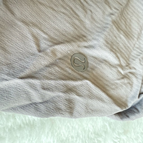 Lululemon Dance studio jogger
SIZE 4 - Picture 4 of 4